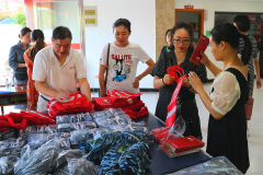 快樂研學(xué)、增長知識(shí)，立志報(bào)國！
